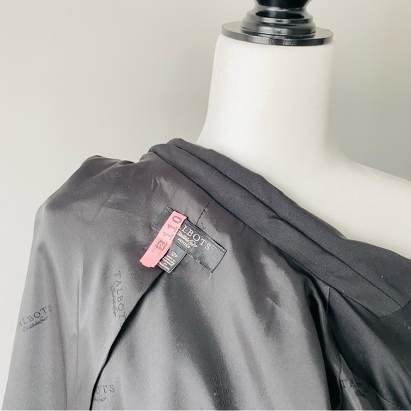 Classic Staple Blazer - Picture 9 of 14